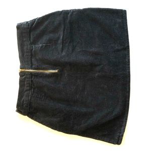 Corduroy mini skirt with pockets